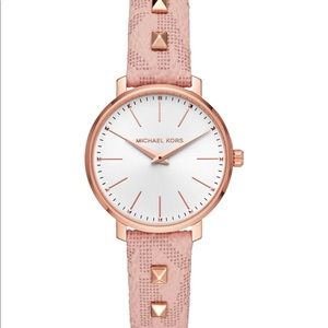 🆕Michael Kors Watch with studs and mk logo strap